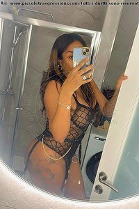 Foto selfie trans Beyonce Palermo 3249055805