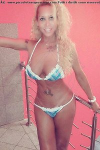 Foto selfie trans escort Barby Piel Morena Latina Hannover 004917676460548
