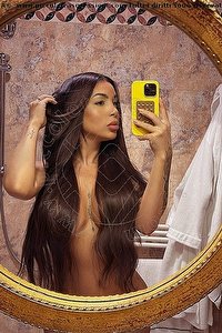Foto selfie trans Alícia Lins Milano 3247827663