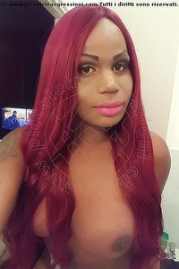 Foto selfie trans escort Bianca Nera Milano 3284709555
