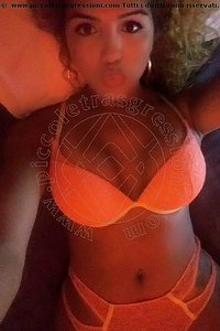 Foto selfie trans escort Itaka Casoria 3347928918