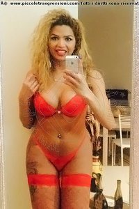 Foto selfie trans escort Itaka Casoria 3347928918