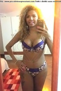 Foto selfie trans escort Itaka Casoria 3347928918