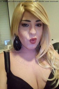 Foto selfie trans escort Sofia Lotoriani Italiana Rimini 3501838648