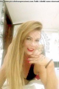 Foto selfie trans Elizabeth Arezzo 3247777346