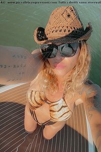 Foto selfie trans Valeria Treviso 3388718849