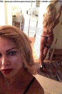Foto selfie trans escort Victoria Markez Cervia 3318935376
