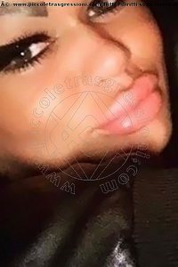 Foto selfie girls Laura Friburgo In Brisgovia 004915225645943