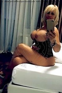 Foto selfie escort Laura Friburgo In Brisgovia 004915225645943