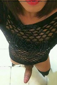 Foto selfie hot trav Giulia Cavali Attiva Milano 3203868114