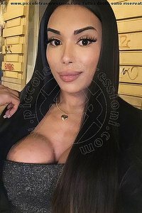 Foto selfie trans Laura Rocha Sesto San Giovanni 3275428732