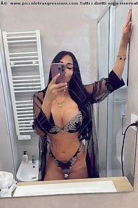 Foto selfie trans Anita Roldan Villorba 3284369618