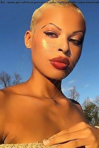 Foto selfie trans Sharon Trapani 3290260630