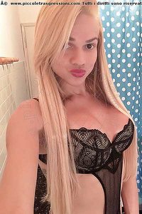 Foto selfie trans Alessandra Mazzoli Prato 3444691456