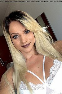 Foto selfie trans Alessandra Mazzoli Prato 3444691456