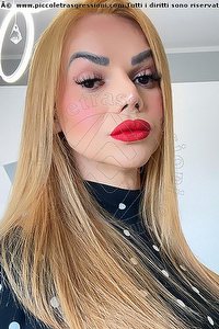 Foto selfie trans Alessandra Mazzoli Prato 3444691456