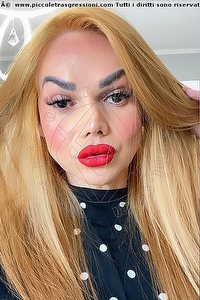 Foto selfie trans Alessandra Mazzoli Prato 3444691456