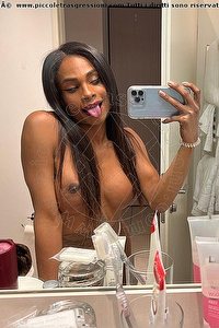 Foto selfie trans escort Adhara Düsseldorf 004915212409124