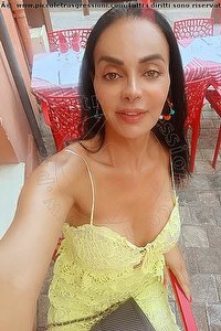 Foto selfie trans Kartika Arezzo 3492231753