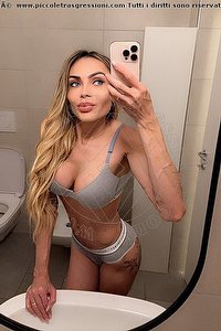 Foto selfie trans escort Chrystal Medeiros Pornostar Milano 3898313619