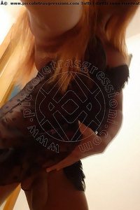 Foto selfie hot trav Debora Velaski Savona 3204286890