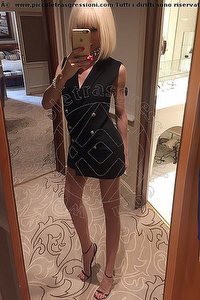 Foto selfie trans escort Justine Milano 3888209820