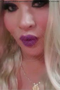 Foto selfie trans escort Karolina Vibo Valentia 3895862422