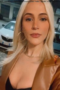 Foto selfie trans escort Sultana Bologna 3738931181