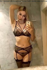 Foto selfie trans escort Ts Melissa Chanel Karlsruhe 004915237152622