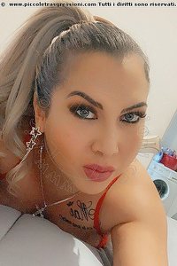 Foto selfie trans escort Dafne Pornostar Genova 3801422205