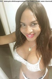 Foto selfie trans Kendra Dior L'aia 0031627162960