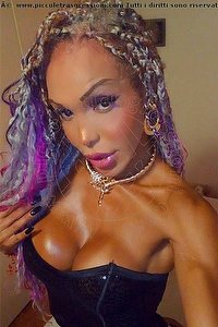 Foto selfie trans Wanessa Armani Cattolica 3518069231