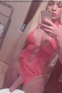 Foto selfie hot trans escort Nicoly Legnano 3293358987