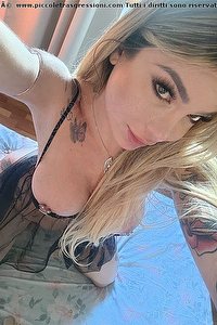 Foto selfie trans escort Susanna Roma 3248080085