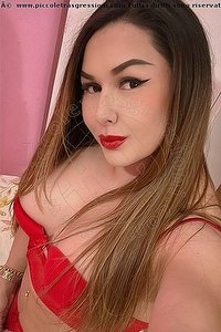 Foto selfie trans Sandra Ponce Bari 3925932511