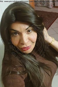 Foto selfie trans Tainá Oliveira Prato 3285382487