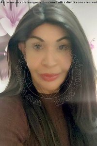 Foto selfie trans Tainá Oliveira Prato 3285382487