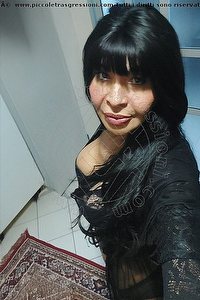 Foto selfie trans Tainá Oliveira Prato 3285382487