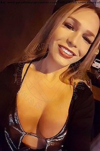 Foto selfie trans escort Myrelly Mello Londra 00447459075384