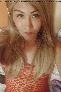 Foto selfie trans Belen Matera 3271696755