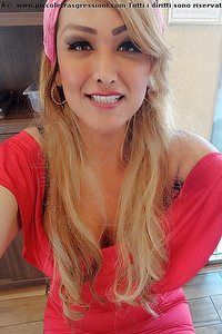 Foto selfie trans Belen Matera 3271696755