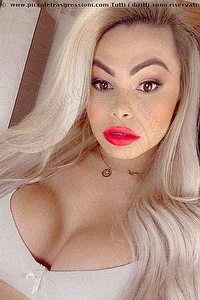 Foto selfie trans Gabryella Dantas Genova 3807715397