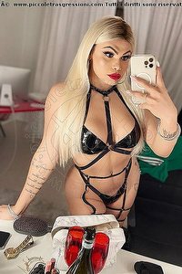 Foto selfie trans Gabryella Dantas Genova 3807715397