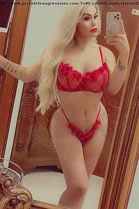 Foto selfie trans Gabryella Dantas Genova 3807715397