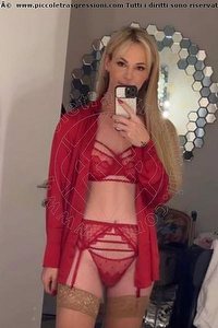 Foto selfie trans Karola Bambola Belluno 3288225540