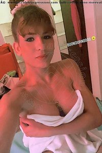 Foto selfie trans escort Red Barbie Enna 3297472971