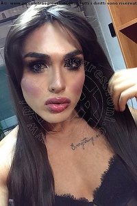 Foto selfie trav Lara Dinelly Udine 3891880447