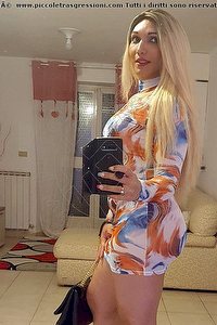 Foto selfie trans Michelly Stradella 3283423921