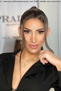 Foto selfie trans Beatrice Roma 3274393993