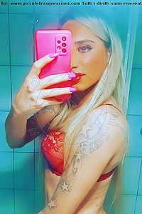 Foto selfie trans Seraina Telli Taranto 3209325282